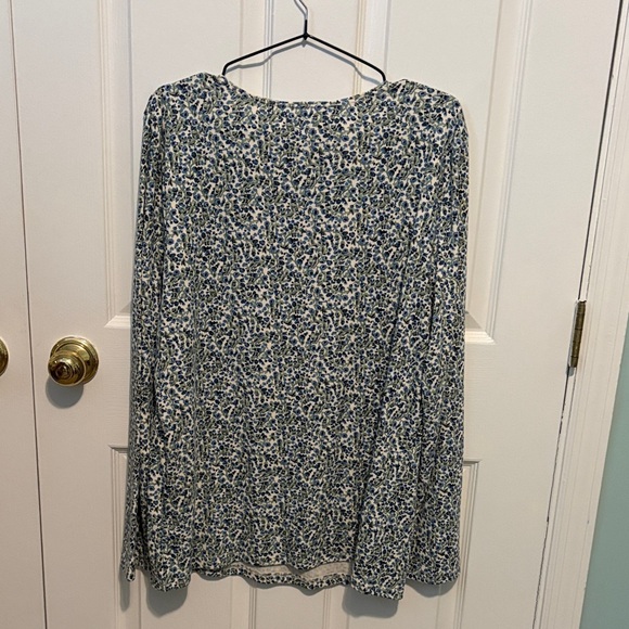 Style & Co. Green and Lilac  Floral Long Sleeve Top - Picture 4 of 5